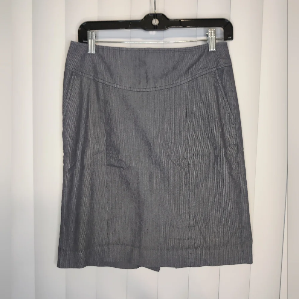 Banana Republic Pinstripe Pencil Skirt - Picture 1 of 4